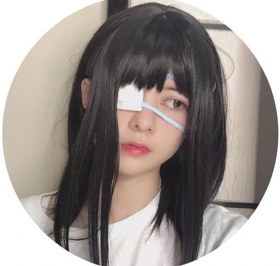 欧美女孩化妆_1080神马影院在线