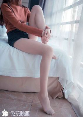 女生脱了衣服给男生摸_BD英语免费在线观看