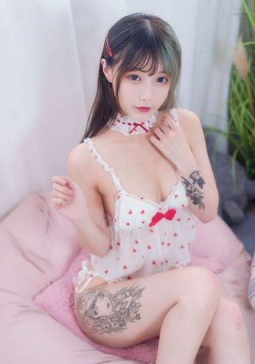 欧美风格女装连衣裙_中文字幕在线观看